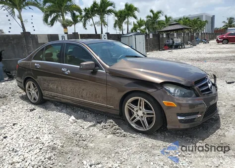 2014 Mercedes-Benz C 250 from USA, damaged, VIN WDDGF4HBXEG248478